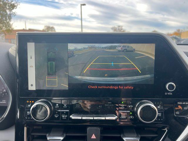 used 2023 Toyota Highlander Hybrid car, priced at $45,924