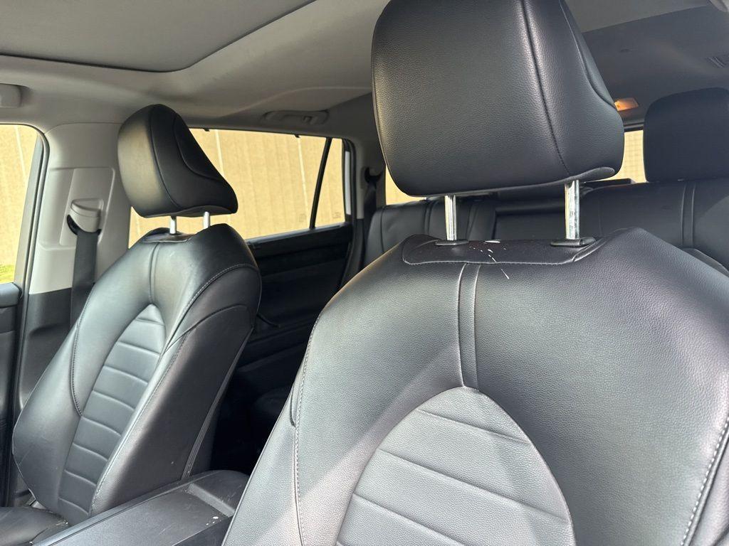 used 2022 Toyota Highlander car, priced at $36,539