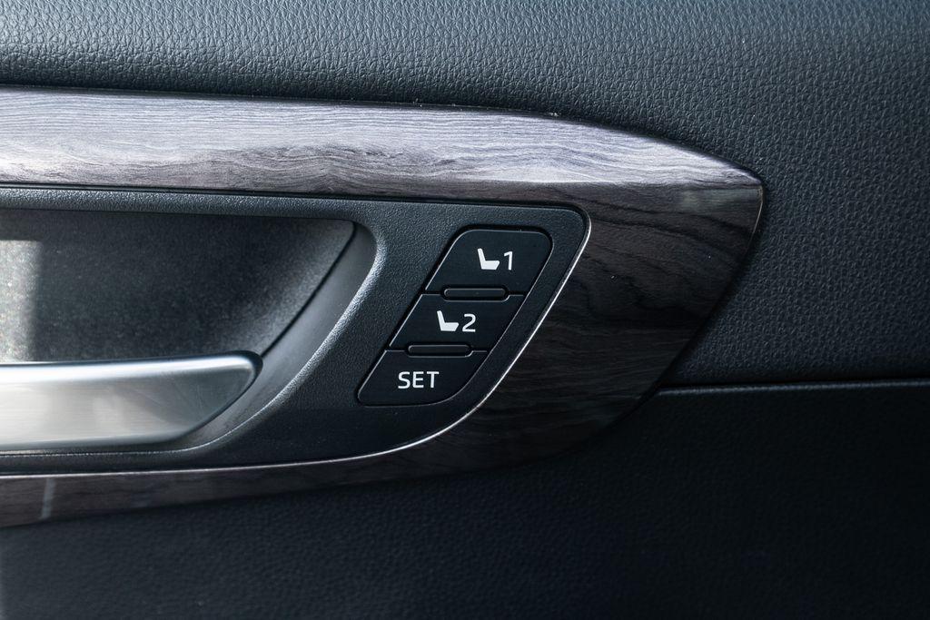 used 2023 Toyota Highlander car, priced at $36,543