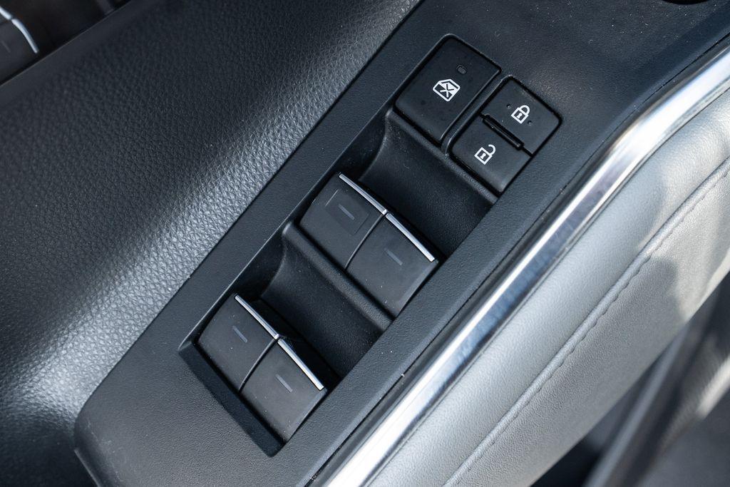 used 2023 Toyota Highlander car, priced at $36,543