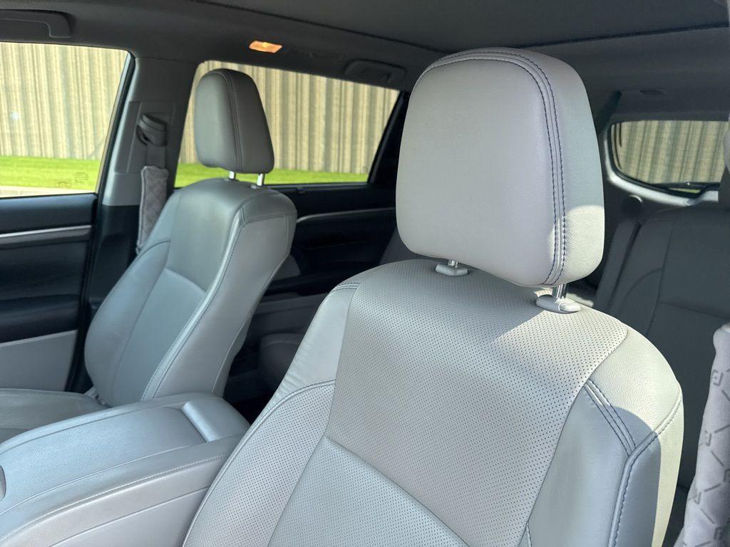 used 2017 Toyota Highlander car, priced at $21,232