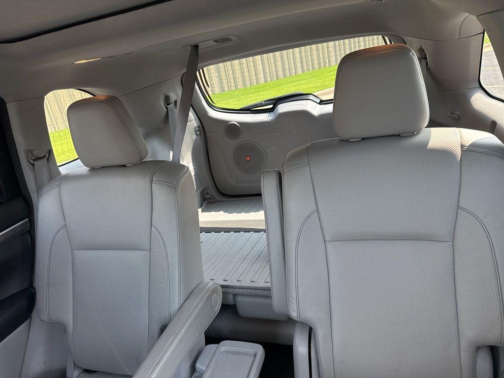 used 2017 Toyota Highlander car, priced at $21,232