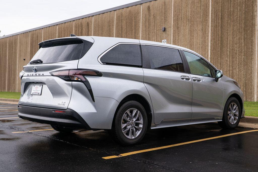 used 2023 Toyota Sienna car, priced at $35,477