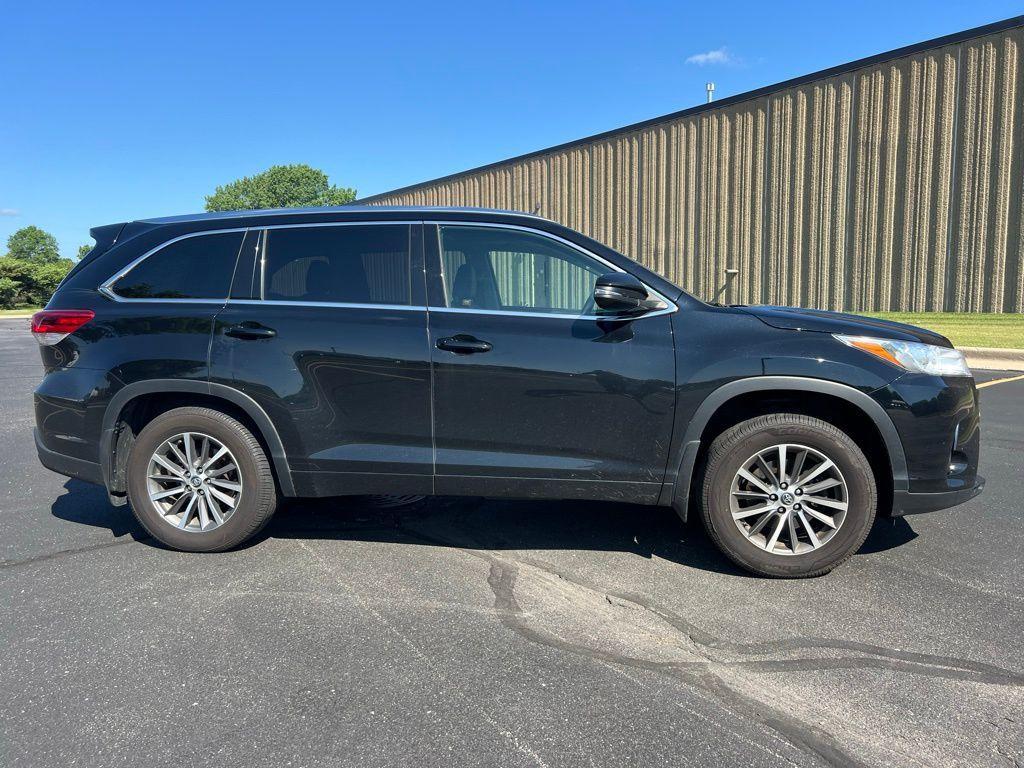 used 2018 Toyota Highlander car, priced at $19,026