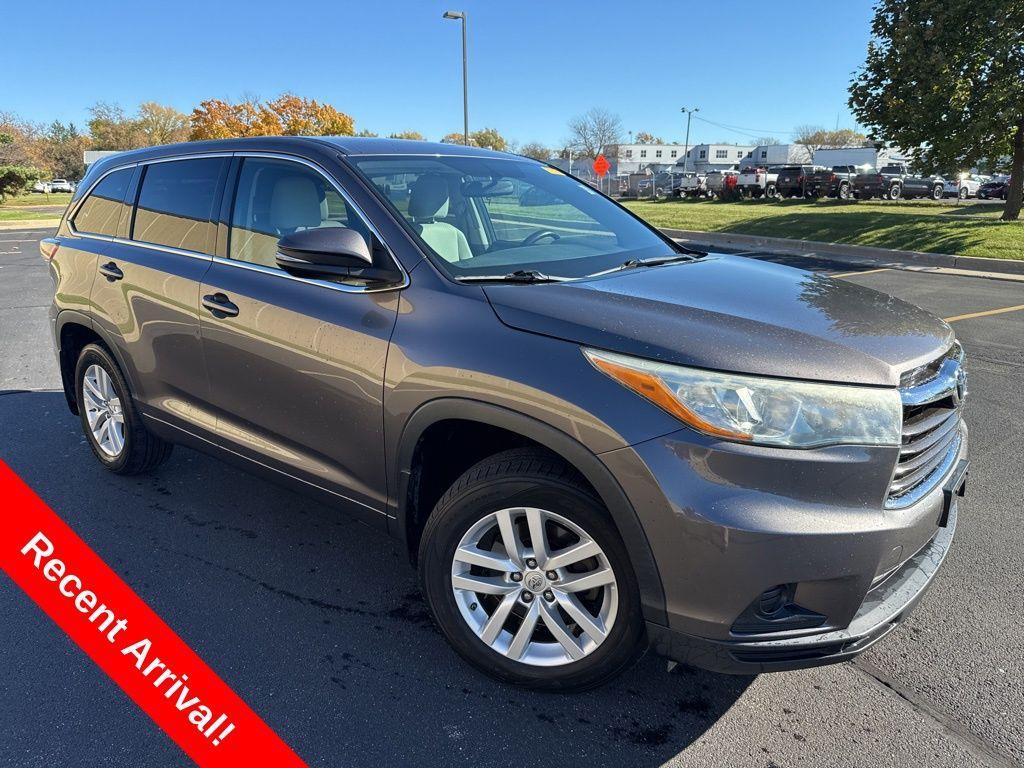 used 2015 Toyota Highlander car, priced at $14,558