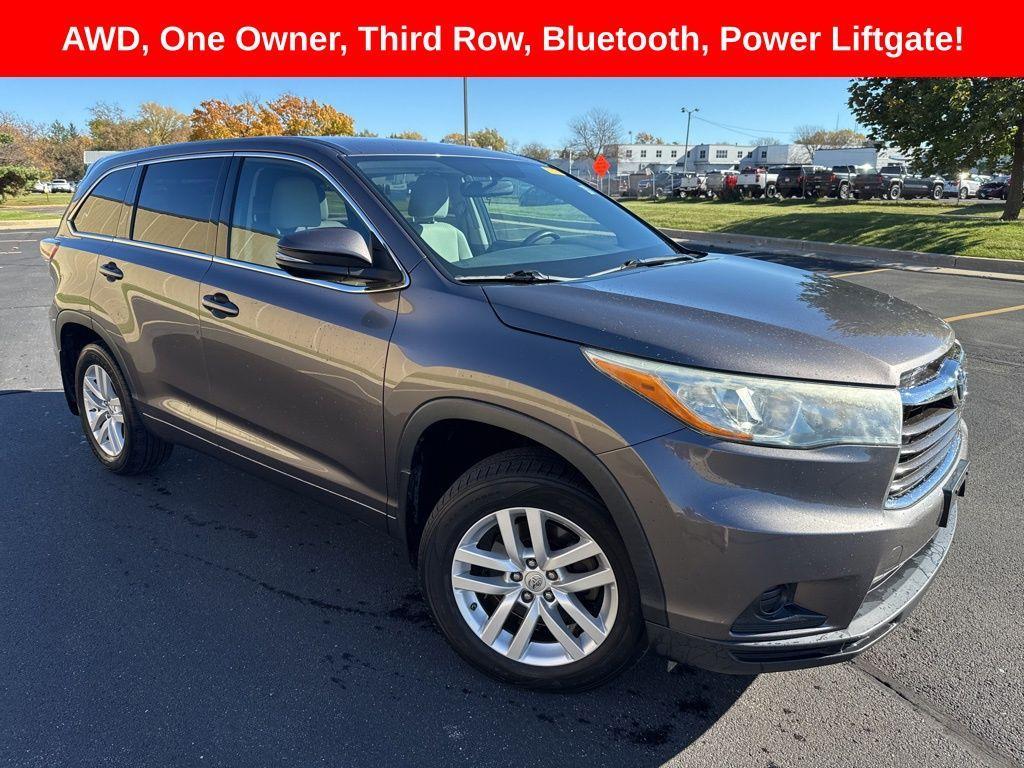 used 2015 Toyota Highlander car, priced at $14,130