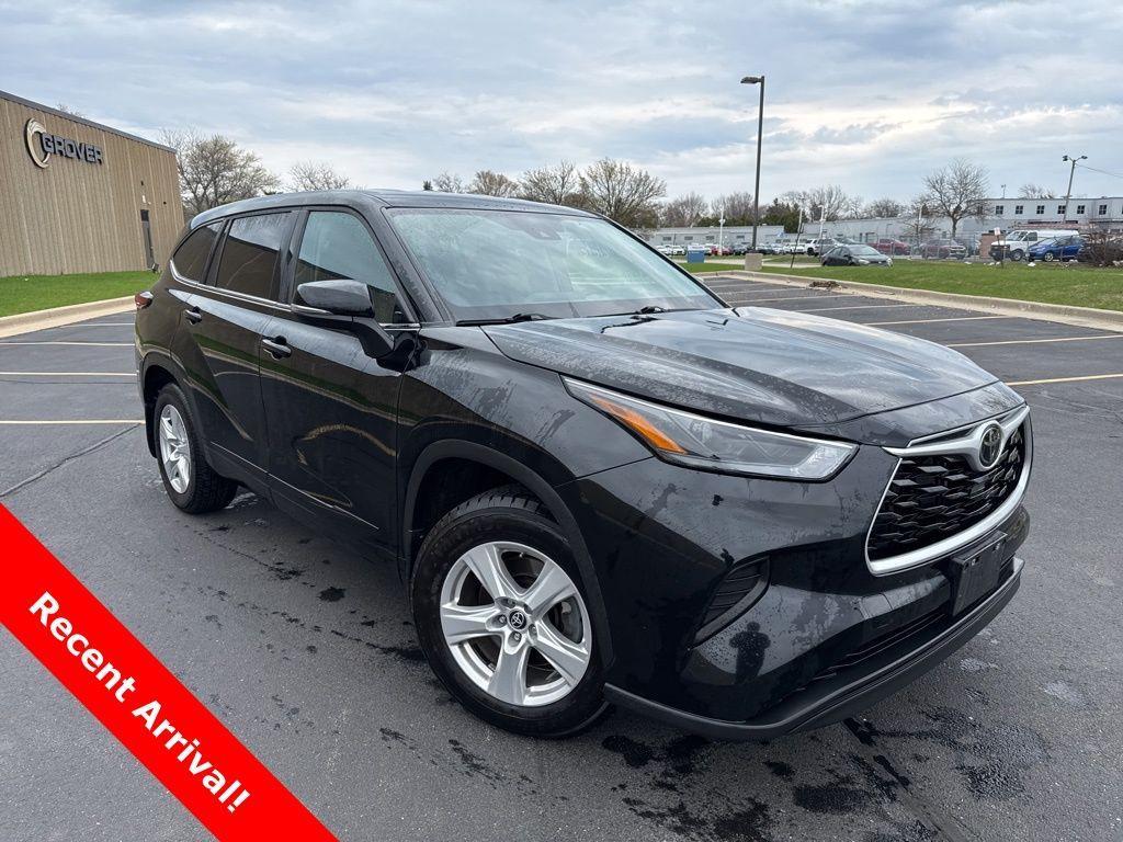used 2023 Toyota Highlander car, priced at $32,725