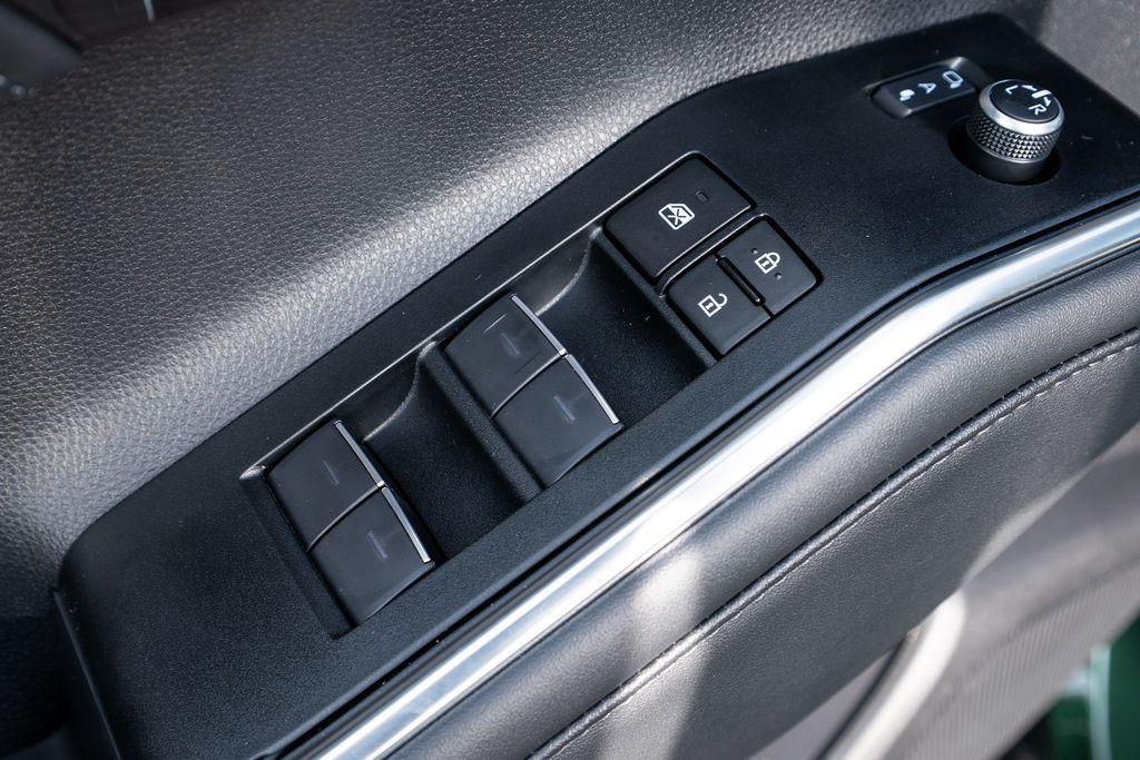 new 2025 Toyota Highlander car, priced at $54,977
