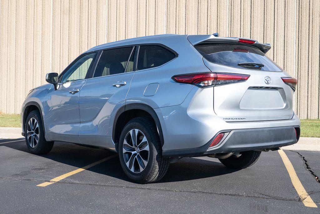 used 2023 Toyota Highlander car, priced at $35,130