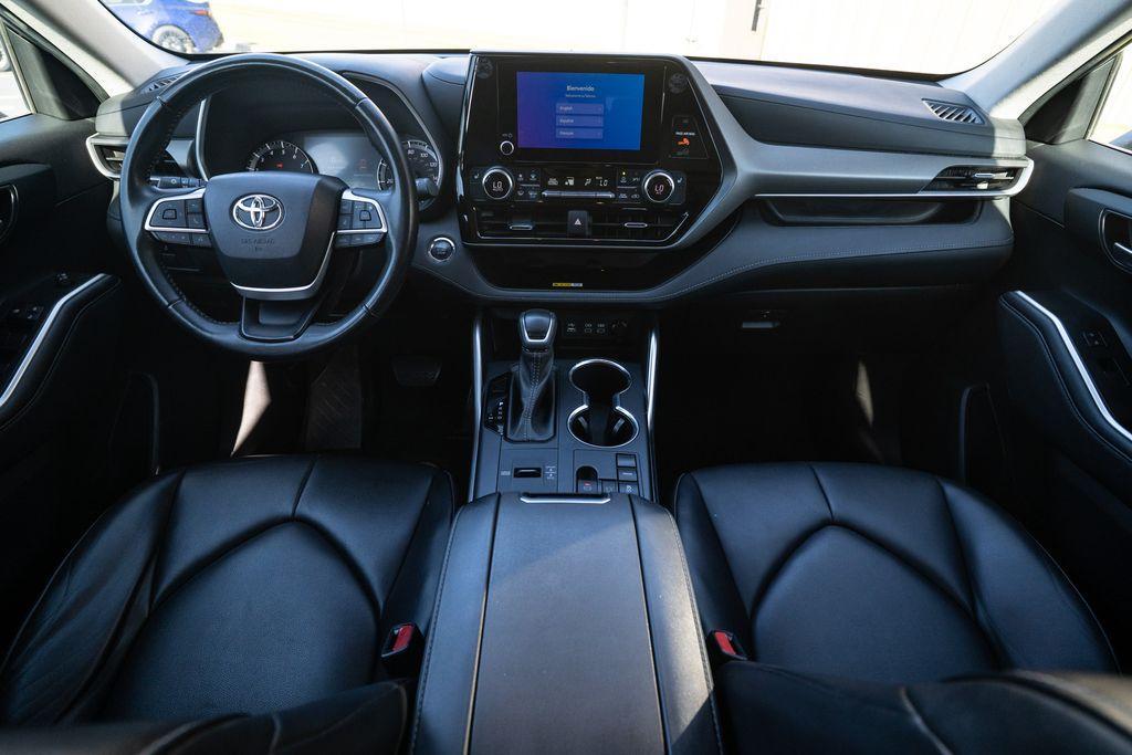 used 2023 Toyota Highlander car, priced at $35,130