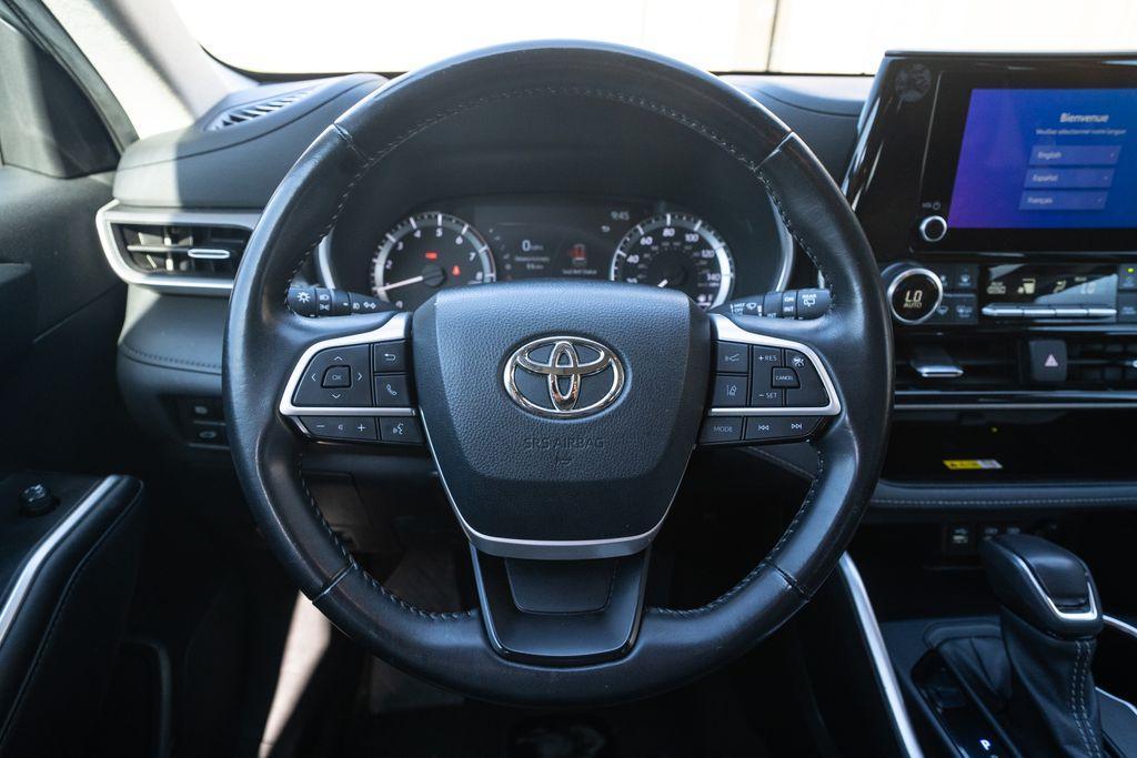 used 2023 Toyota Highlander car, priced at $35,130