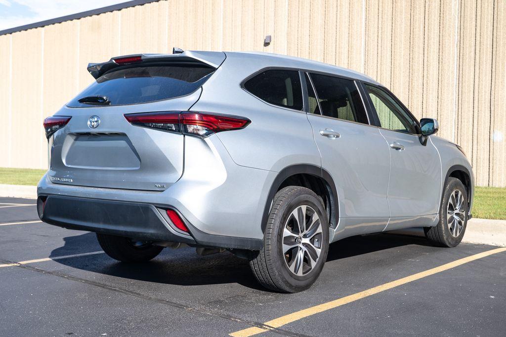 used 2023 Toyota Highlander car, priced at $35,130