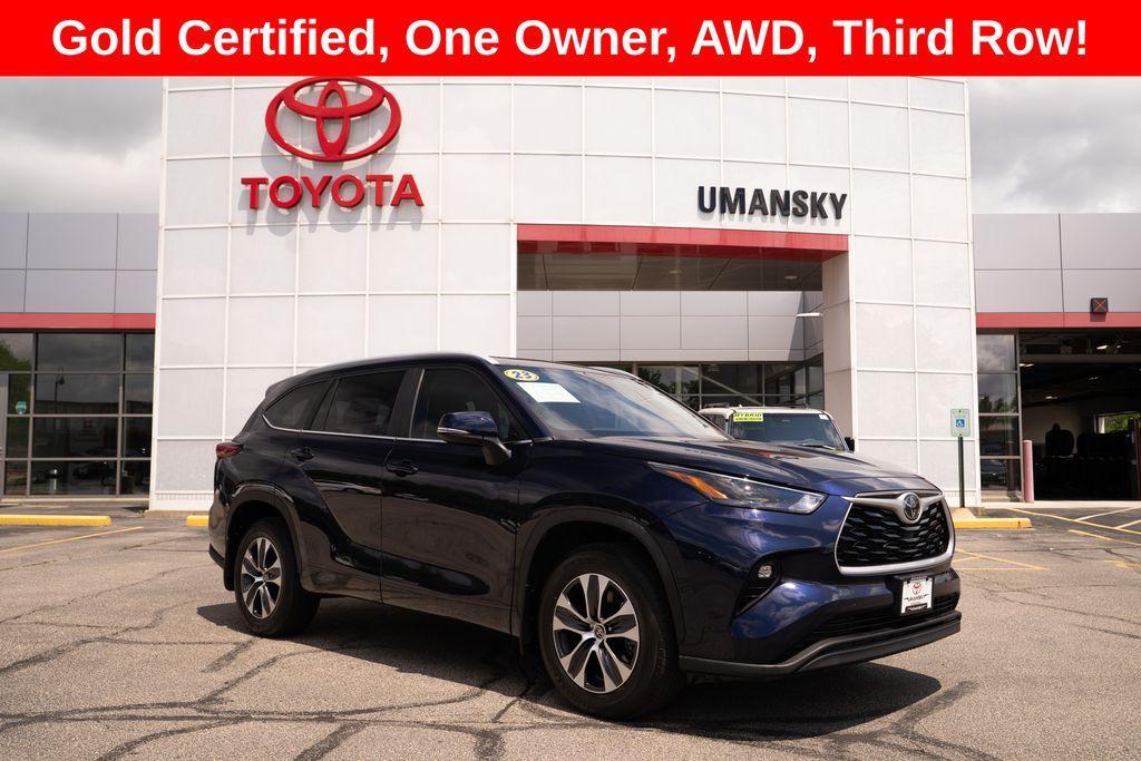 used 2023 Toyota Highlander car, priced at $39,700