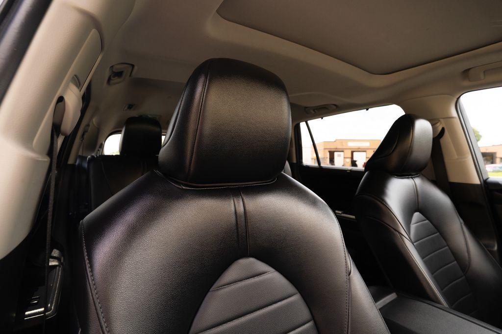 used 2023 Toyota Highlander car, priced at $39,700