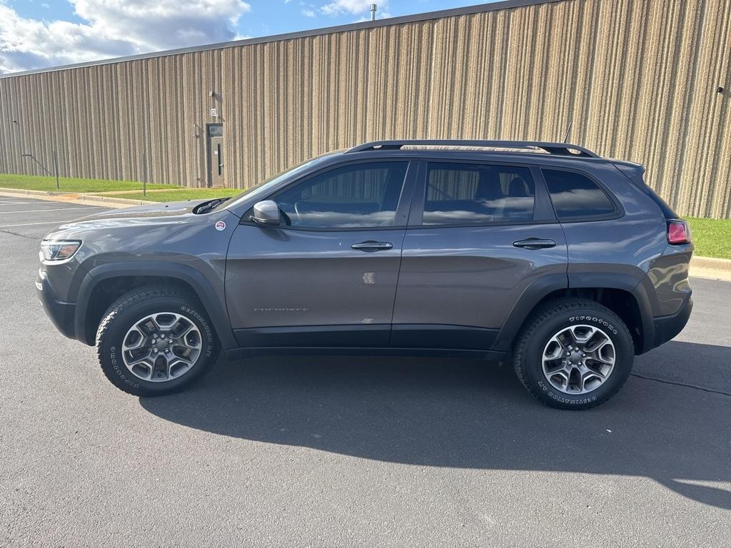 used 2020 Jeep Cherokee car, priced at $22,877
