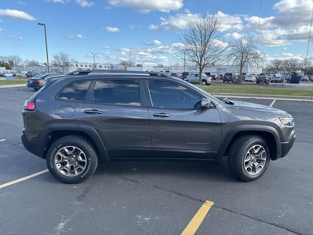 used 2020 Jeep Cherokee car, priced at $22,877