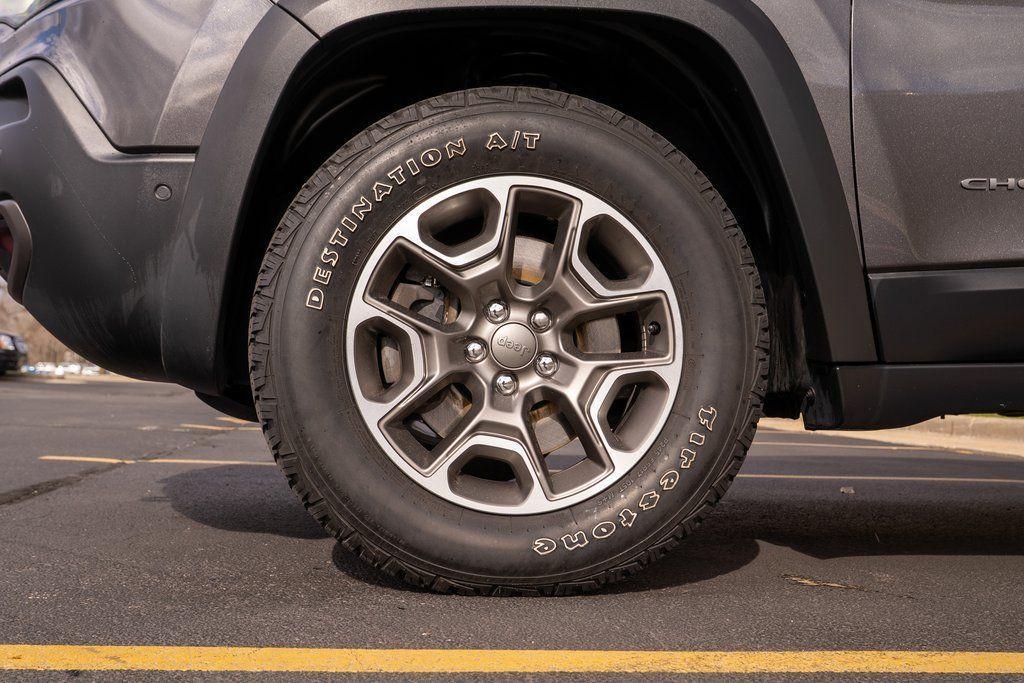 used 2020 Jeep Cherokee car, priced at $22,199
