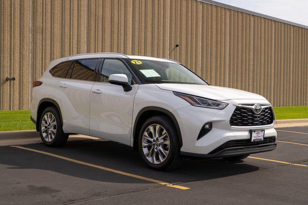 used 2021 Toyota Highlander car, priced at $39,552