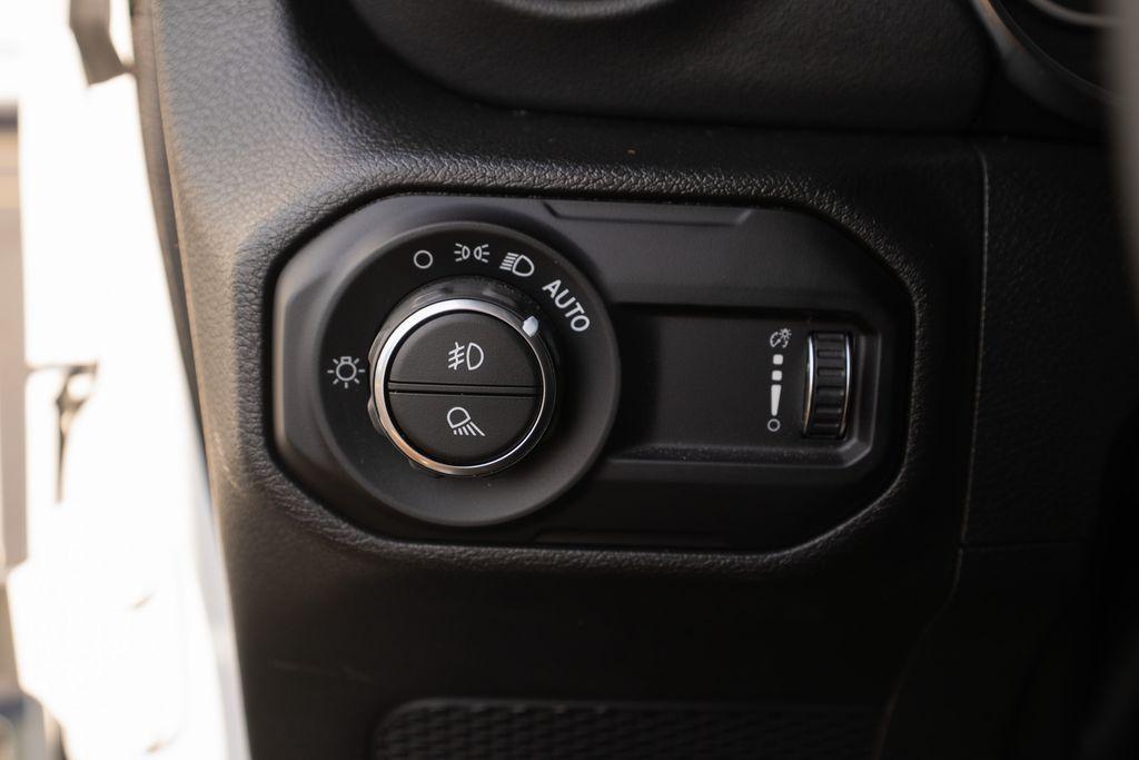 used 2023 Jeep Gladiator car, priced at $37,623