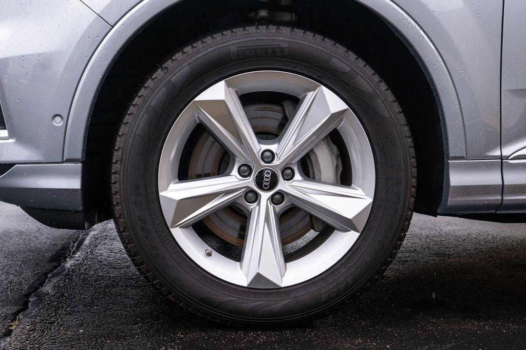 used 2022 Audi Q7 car, priced at $36,627