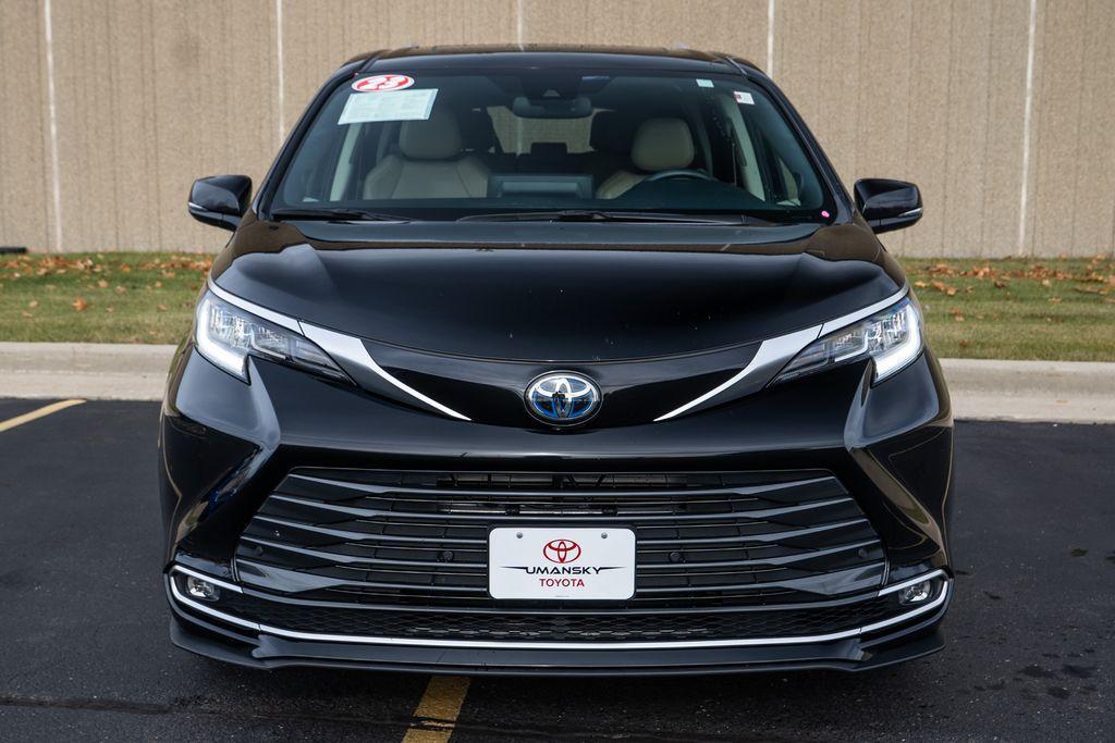 used 2023 Toyota Sienna car, priced at $51,731