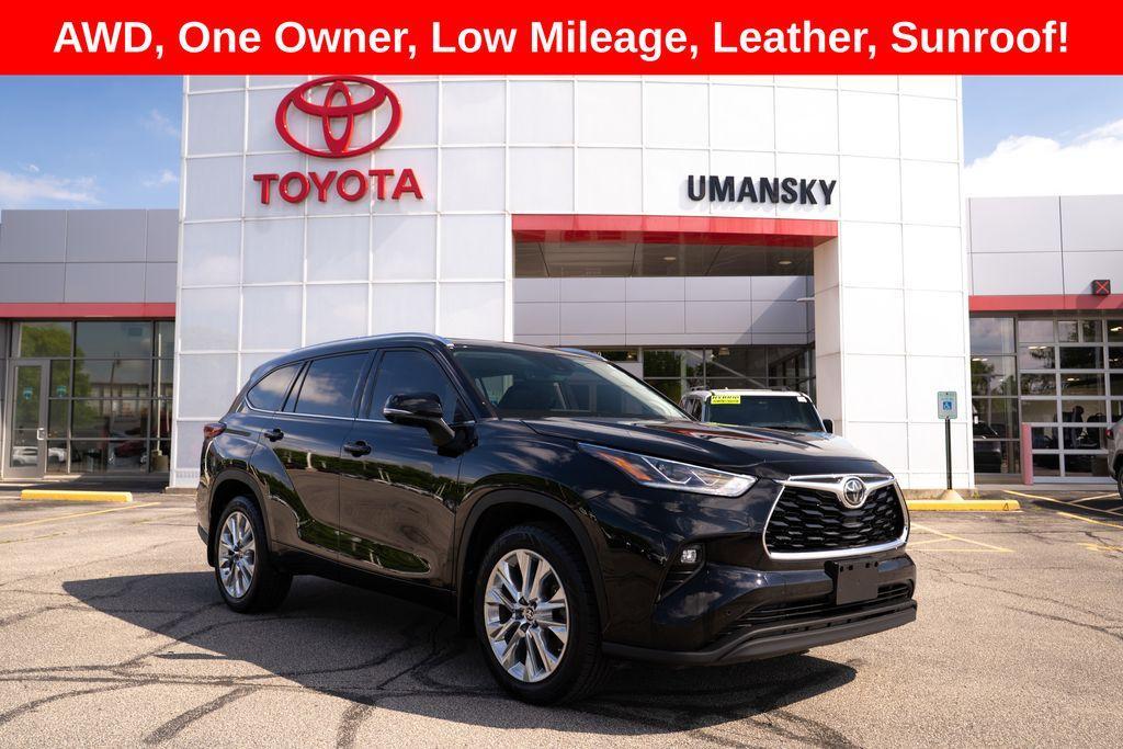 used 2020 Toyota Highlander car, priced at $33,516