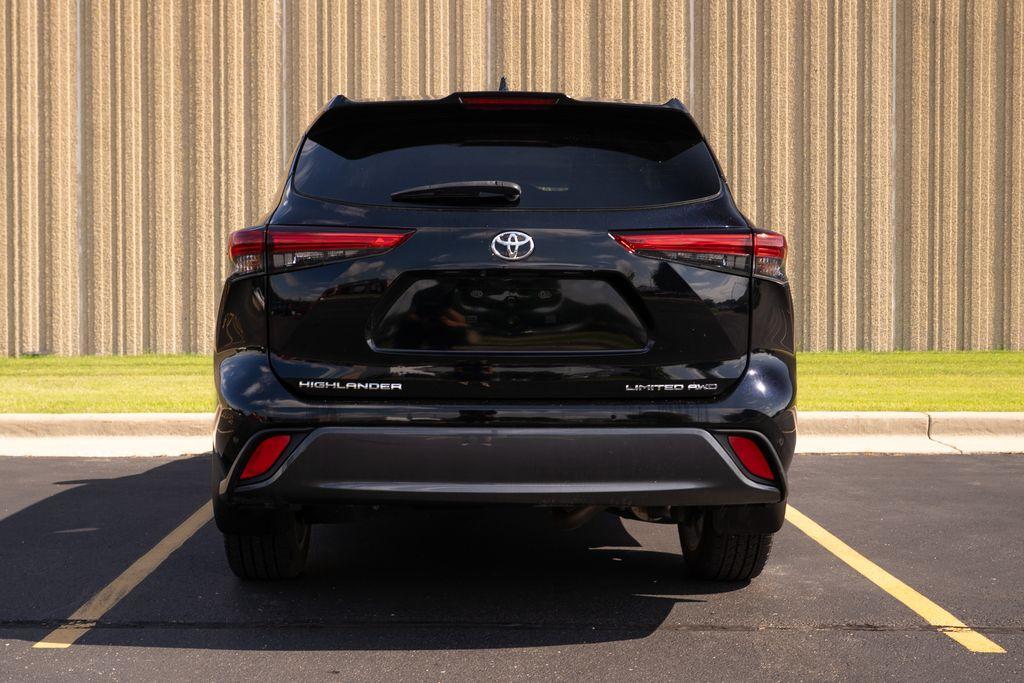 used 2020 Toyota Highlander car, priced at $33,516