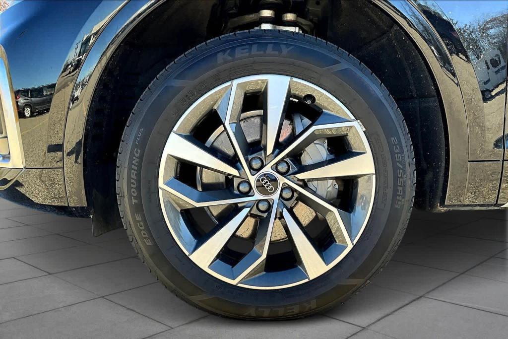 used 2024 Audi Q5 car, priced at $33,624