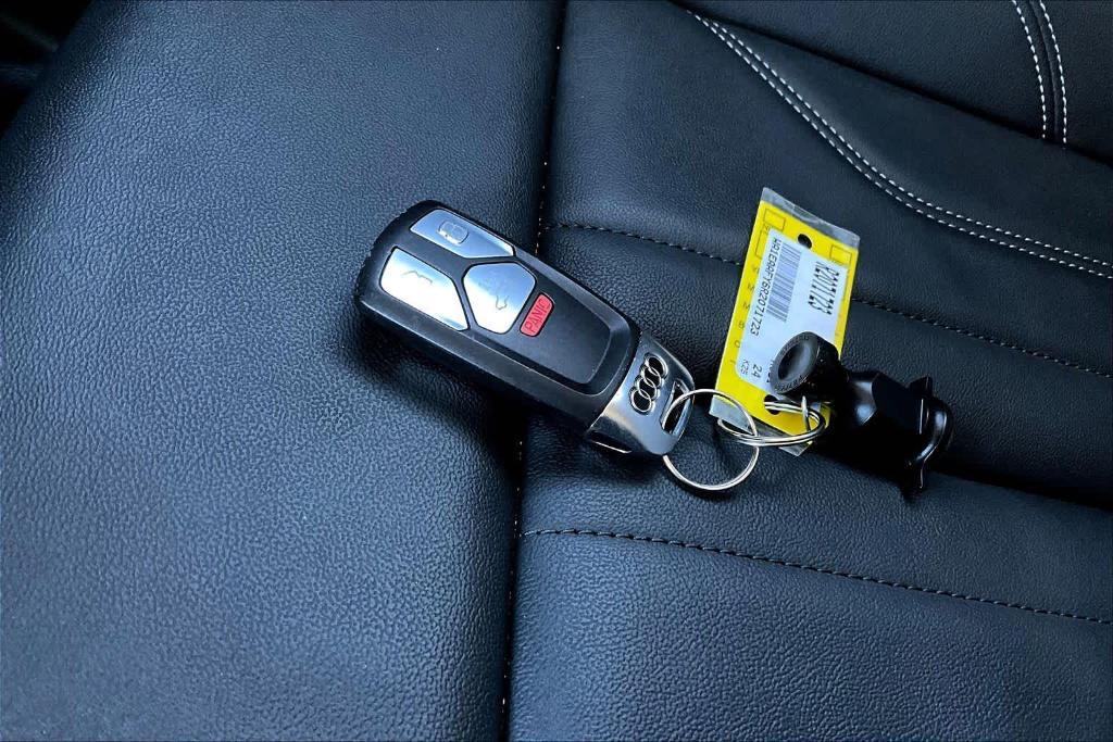 used 2024 Audi Q5 car, priced at $33,624