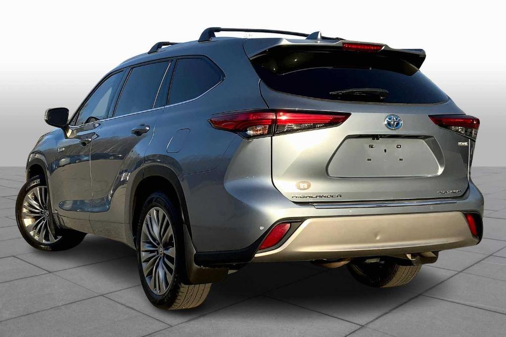 used 2021 Toyota Highlander Hybrid car, priced at $34,961