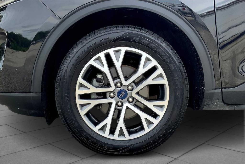 used 2022 Ford Escape car, priced at $22,995