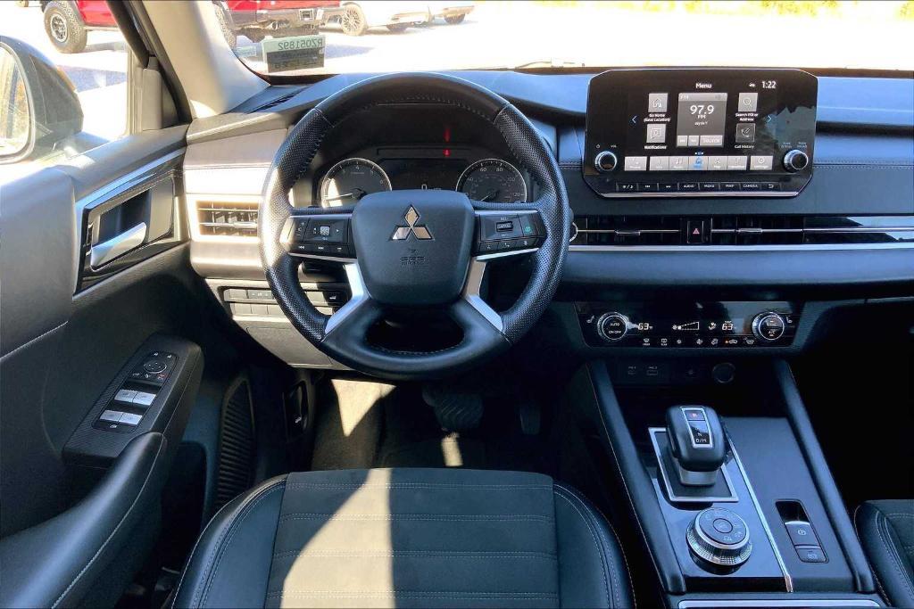 used 2024 Mitsubishi Outlander car, priced at $23,997