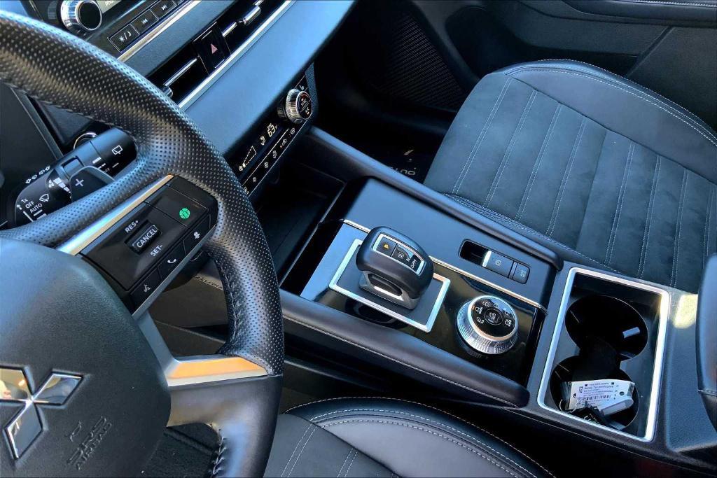 used 2024 Mitsubishi Outlander car, priced at $23,997