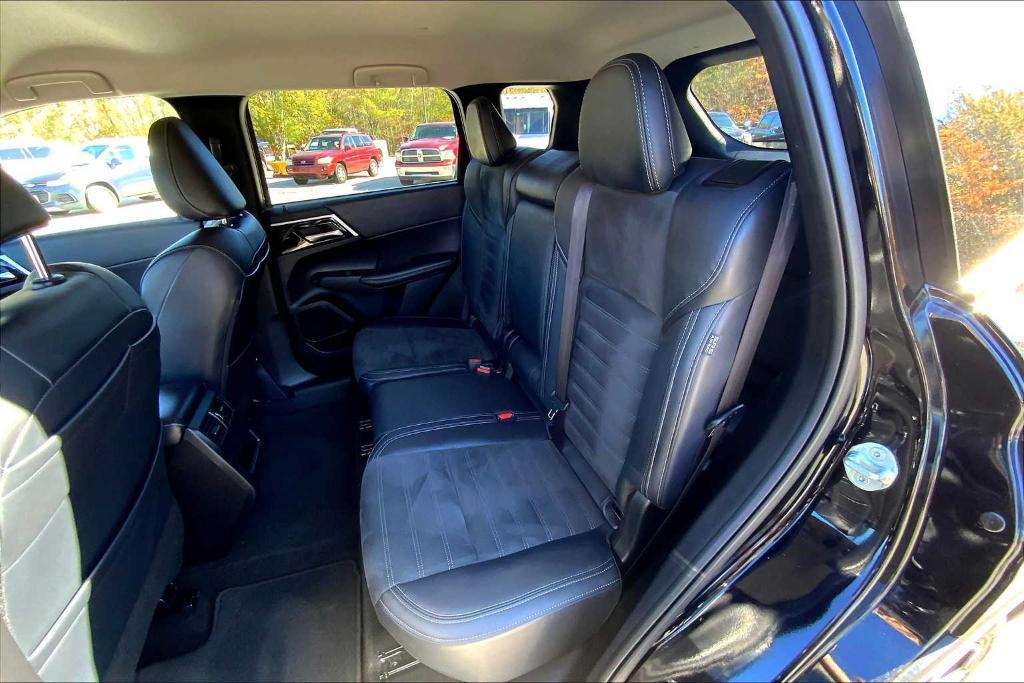 used 2024 Mitsubishi Outlander car, priced at $23,997