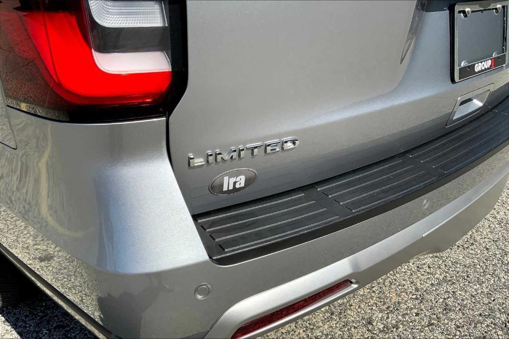 used 2023 Ford Expedition car, priced at $44,833
