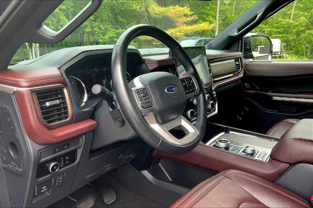 used 2024 Ford Expedition car, priced at $51,822