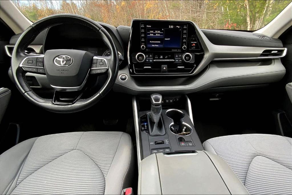 used 2020 Toyota Highlander car, priced at $27,600