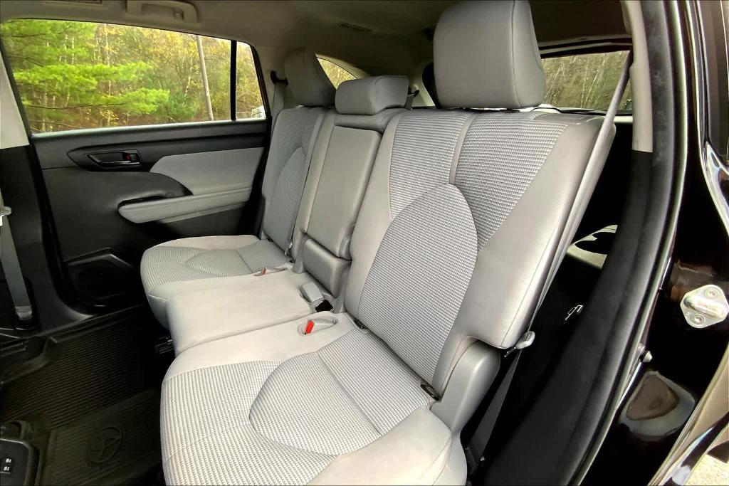 used 2020 Toyota Highlander car, priced at $27,600