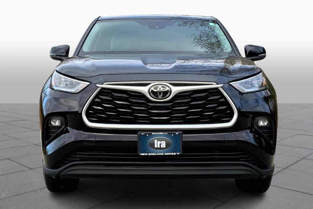 used 2020 Toyota Highlander car, priced at $27,600