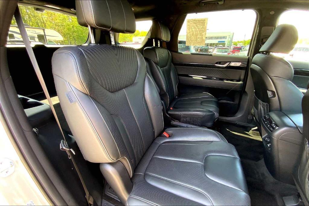 used 2024 Hyundai Palisade car, priced at $39,853
