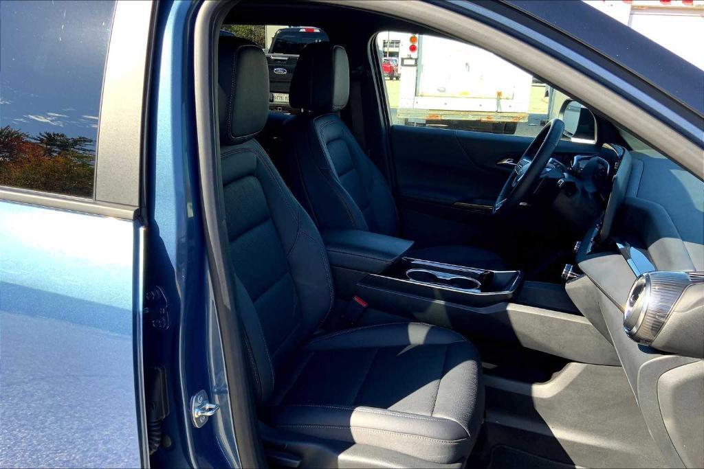 used 2025 Chevrolet Equinox car, priced at $30,189