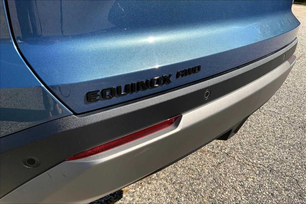 used 2025 Chevrolet Equinox car, priced at $30,189
