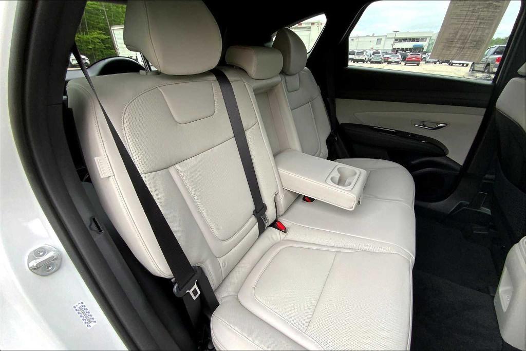 used 2025 Hyundai TUCSON Hybrid car, priced at $42,318