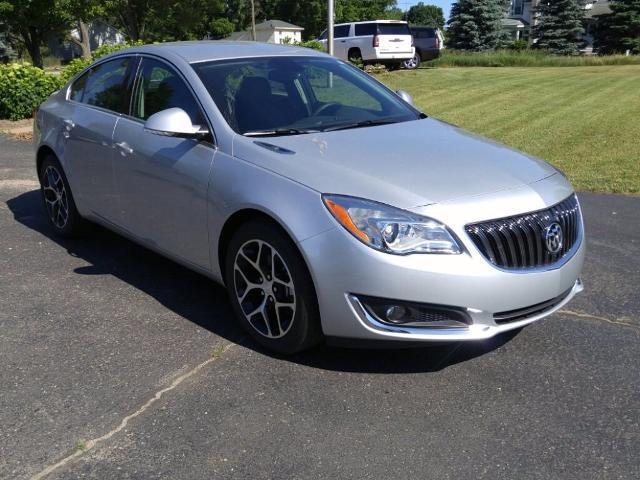 new 2016 Buick Regal car, priced at $30,210