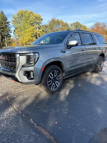 used 2023 GMC Yukon XL car, priced at $60,289