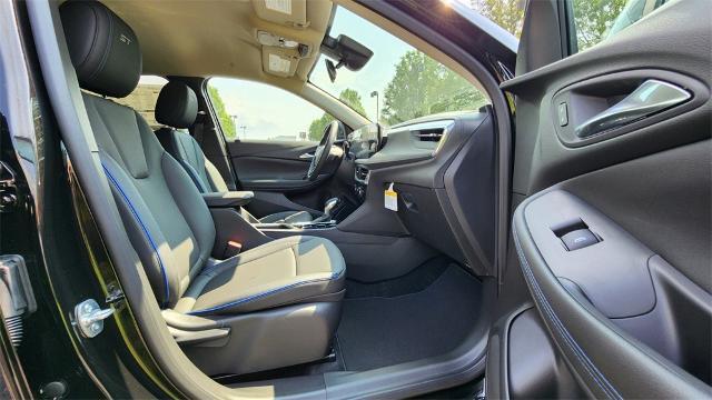 new 2025 Buick Encore GX car, priced at $30,990