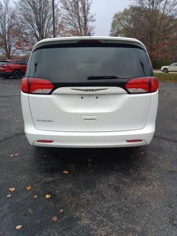 used 2022 Chrysler Voyager car