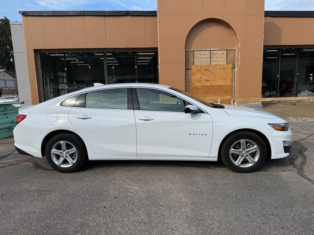 used 2024 Chevrolet Malibu car, priced at $18,250