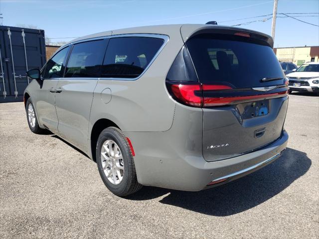 new 2025 Chrysler Pacifica car, priced at $44,220