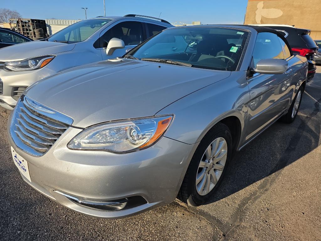 used 2013 Chrysler 200 car, priced at $9,990